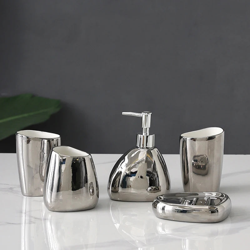 Bathroom set - Silver