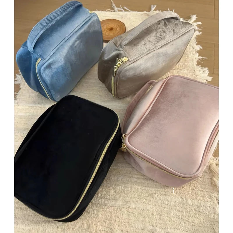 Travel Cosmetics Bag – Luxurious Velvet